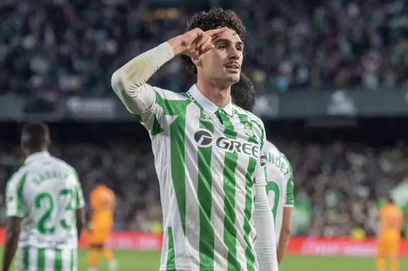 تقارير: أتلتيكو مدريد يوشك على التعاقد مع نجم ريال بيتيس