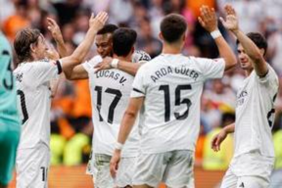 تقارير: ألونسو يسعى لتقديم صفقة جديدة لريال مدريد تقارير: ألونسو يسعى لتقديم صفقة جديدة لريال مدريد