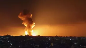 تقارير عبرية: نشوب حريق في موقع استراتيجي بالقرب من ميناء حيفا نتيجة صاروخ إيراني