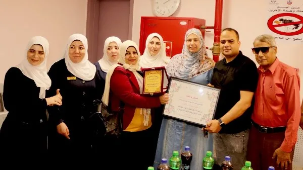 تقديرًا لمساهماتهن في رعاية المرضى، تكريم ممرضات قسم غسيل الكلى بمستشفى بني عبيد. تقديرًا لمساهماتهن في رعاية المرضى، تكريم ممرضات قسم غسيل الكلى بمستشفى بني عبيد.