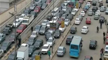 تقرير حركة المرور: ازدحام متغير في أغلب طرق القاهرة والجيزة