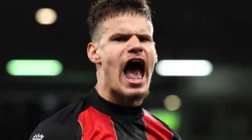 تقرير: ليفربول يُنجز صفقة مدافع بورنموث بنجاح