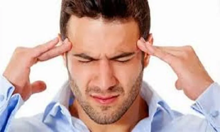 تنبيه طبي حول مخاطر تجاهل “صداع التوتر” وتأثيره على النشاطات اليومية تنبيه طبي حول مخاطر تجاهل “صداع التوتر” وتأثيره على النشاطات اليومية