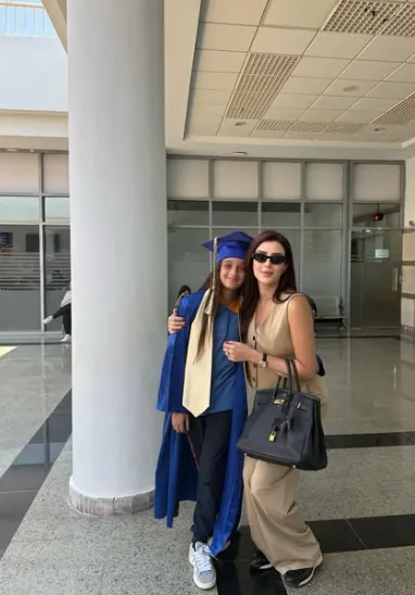 تهانينا لك يا أغلى الناس.. رضوى الشربيني تحتفل بتخريج ابنتها (صور) تهانينا لك يا أغلى الناس.. رضوى الشربيني تحتفل بتخريج ابنتها (صور)