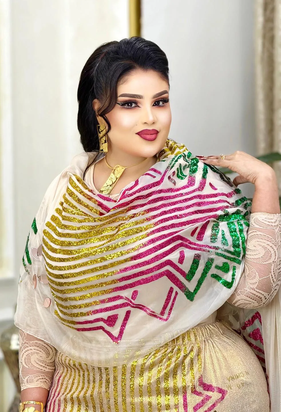 تابعوا الفيديو.. الفنانة توتة عذاب تعود لتثير الجدل في حفلة موسيقية بأزياء مستوحاة من عروس البحر ورقصات جريئة. تابعوا الفيديو.. الفنانة توتة عذاب تعود لتثير الجدل في حفلة موسيقية بأزياء مستوحاة من عروس البحر ورقصات جريئة.