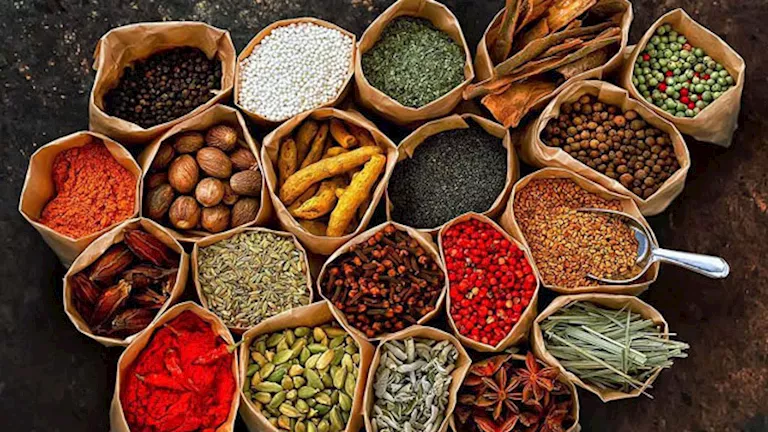 توجد في كل منزل.. أنواع من التوابل المعروفة التي تحدث تأثيرات مذهلة على صحتك توجد في كل منزل.. أنواع من التوابل المعروفة التي تحدث تأثيرات مذهلة على صحتك
