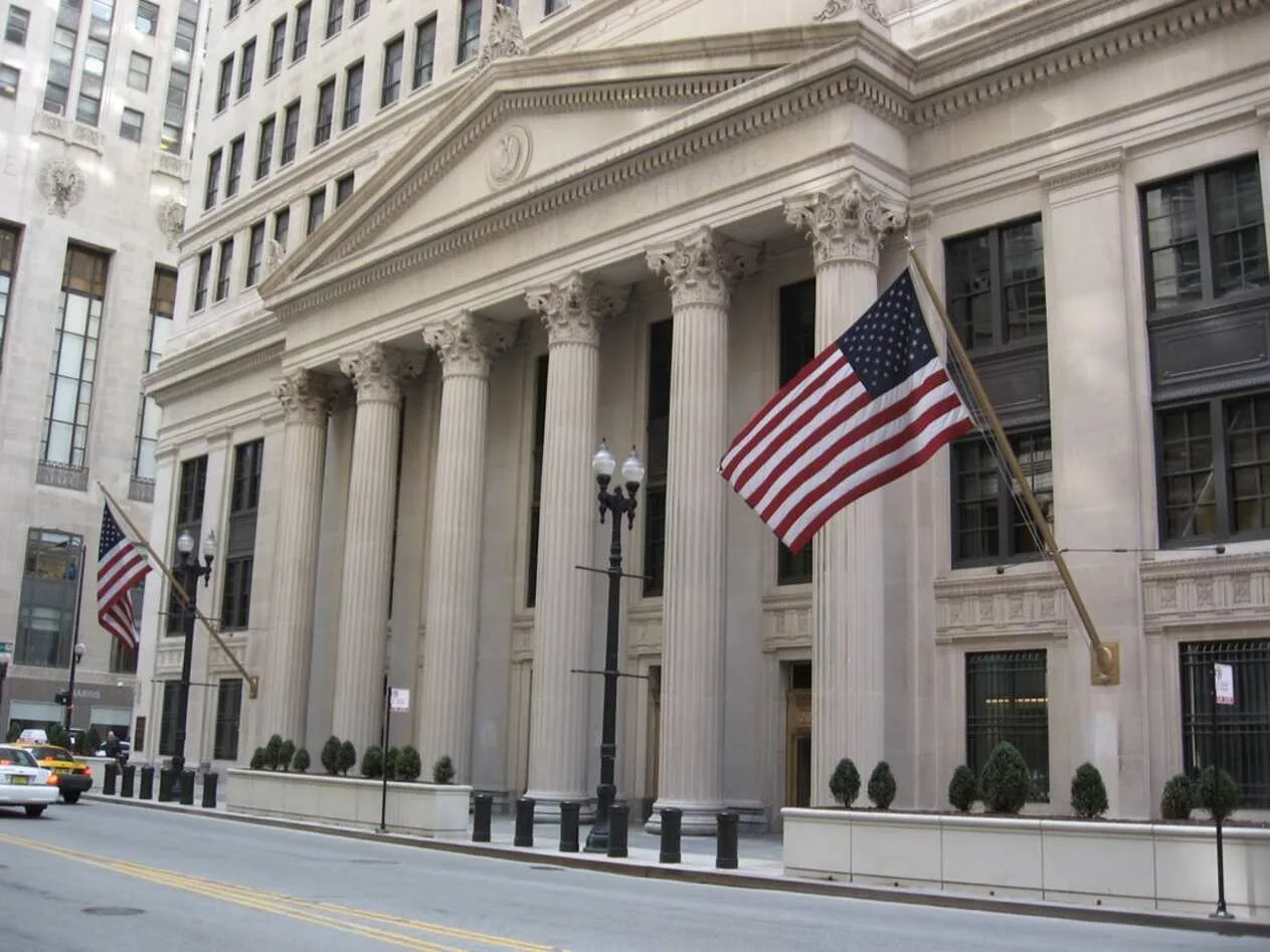 توقعات بالإبقاء على أسعار الفائدة من قبل الفيدرالي amid تصاعد أزمة الشرق الأوسط توقعات بالإبقاء على أسعار الفائدة من قبل الفيدرالي amid تصاعد أزمة الشرق الأوسط