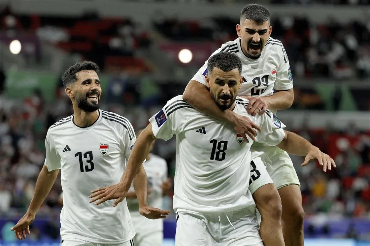 توقيت البث والقنوات التي ستنقل مباراة العراق وكوريا الجنوبية اليوم في تصفيات كأس العالم، بالإضافة إلى المعلقين.