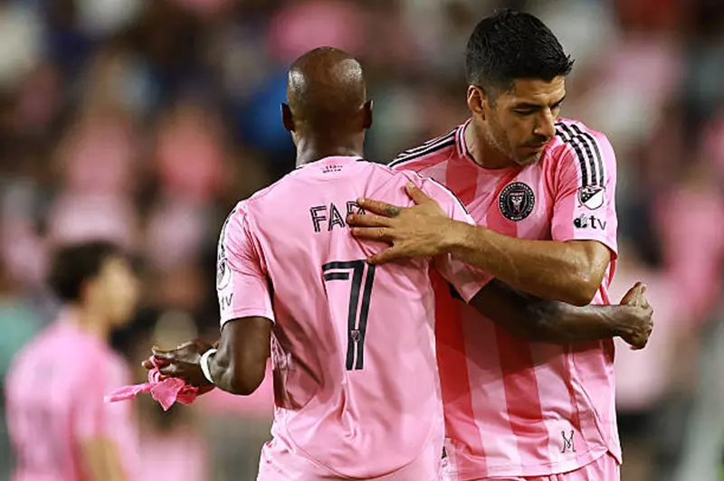 ثنائي يتحدى الأهلي.. تعارض الكأس الذهبية مع كأس العالم للأندية يؤثر على ثلاثة أندية ثنائي يتحدى الأهلي.. تعارض الكأس الذهبية مع كأس العالم للأندية يؤثر على ثلاثة أندية