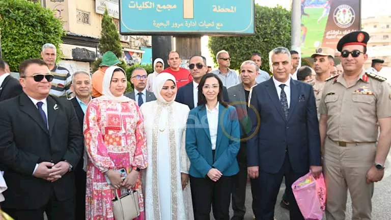 جاكلين عازر تحتفل مع سكان البحيرة بمناسبة العيد جاكلين عازر تحتفل مع سكان البحيرة بمناسبة العيد