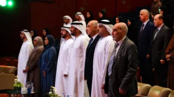 جامعة الشارقة ت honors الفائزين بجائزة الموظف المتميز في دورتها التاسعة.