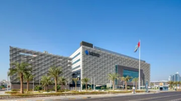 جامعة خليفة تحرز تقدمًا بمقدار 25 مرتبة في تصنيف «كيو إس»