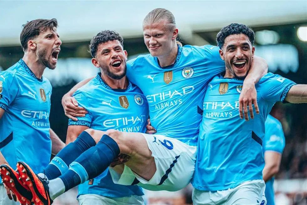جفارديول يُتوج كأفضل لاعب في الموسم مع مانشستر سيتي جفارديول يُتوج كأفضل لاعب في الموسم مع مانشستر سيتي