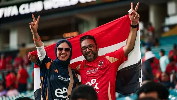 جماهير الأهلي تحتفل بألوانها في مدرجات استاد هارد روك (صور) جماهير الأهلي تحتفل بألوانها في مدرجات استاد هارد روك (صور)