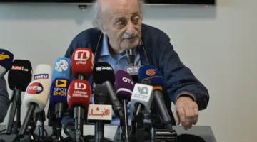 جنبلاط: رسالتي بشأن تسليم الأسلحة موجهة للجميع… “لا شيء يبقى للأبد”