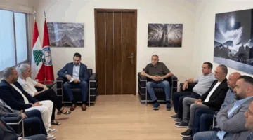 جنبلاط يتناول قضايا العاملين مع وفد من نقابة أوجيرو