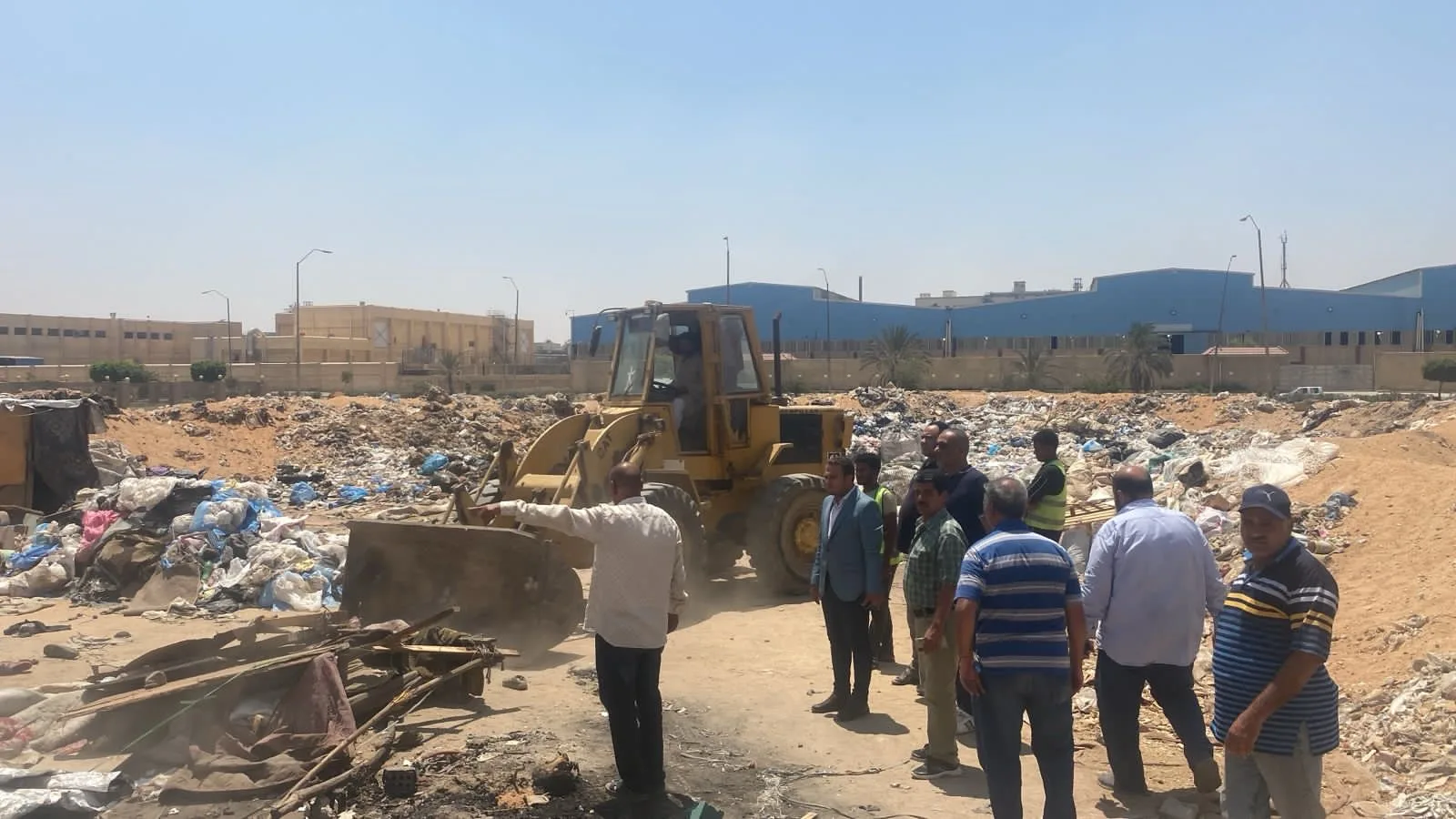 جهاز 6 أكتوبر يستمر في جهوده الواسعة لإزالة نقاط الفرز والغرف غير القانونية في المناطق الصناعية والسكنية. جهاز 6 أكتوبر يستمر في جهوده الواسعة لإزالة نقاط الفرز والغرف غير القانونية في المناطق الصناعية والسكنية.