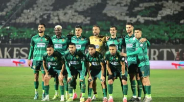 جواد الزيات يعلن عن نيته الترشح لرئاسة نادي الرجاء ويعد الجماهير بالتزامه.