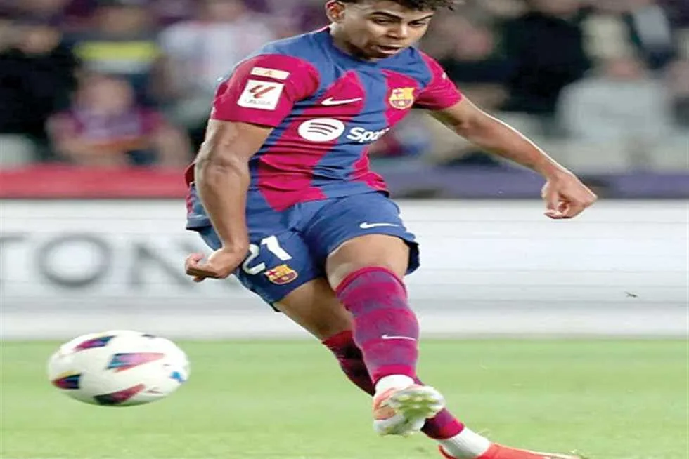 جوارديولا يوضح الاختلاف بين ميسي ويامال جوارديولا يوضح الاختلاف بين ميسي ويامال