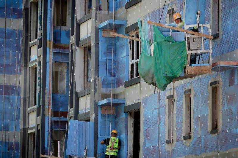 جولدمان ساكس: الطلب على العقارات الجديدة في الصين سيبقى أقل بكثير من مستواه الأقصى في عام 2017 جولدمان ساكس: الطلب على العقارات الجديدة في الصين سيبقى أقل بكثير من مستواه الأقصى في عام 2017