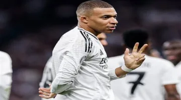 جولر وفينيسيوس في خط هجوم ريال مدريد خلال مواجهة باتشوكا بكأس العالم للأندية