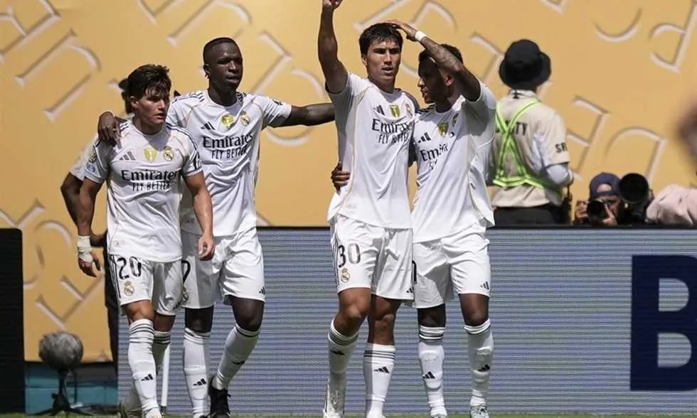 جونزالو جارسيا: متحمس للانضمام للفريق الأول في ريال مدريد.. ولا أشغل بالي بمسيرتي القادمة حاليا جونزالو جارسيا: متحمس للانضمام للفريق الأول في ريال مدريد.. ولا أشغل بالي بمسيرتي القادمة حاليا