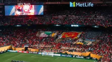 جوهرة إفريقيا التي لا تقدر بثمن: تيفو جمهور الأهلي يبهر الجميع أمام بورتو برسالة تاريخية