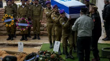 جيش الاحتلال يُعترف بمصرع جندي وجرح آخر في غزة