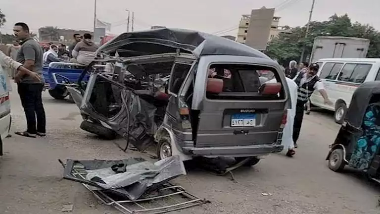 حادث انقلاب سيارة سوزكي في طريق الواحات يؤدي إلى وفاة شخص وإصابة 8 آخرين حادث انقلاب سيارة سوزكي في طريق الواحات يؤدي إلى وفاة شخص وإصابة 8 آخرين