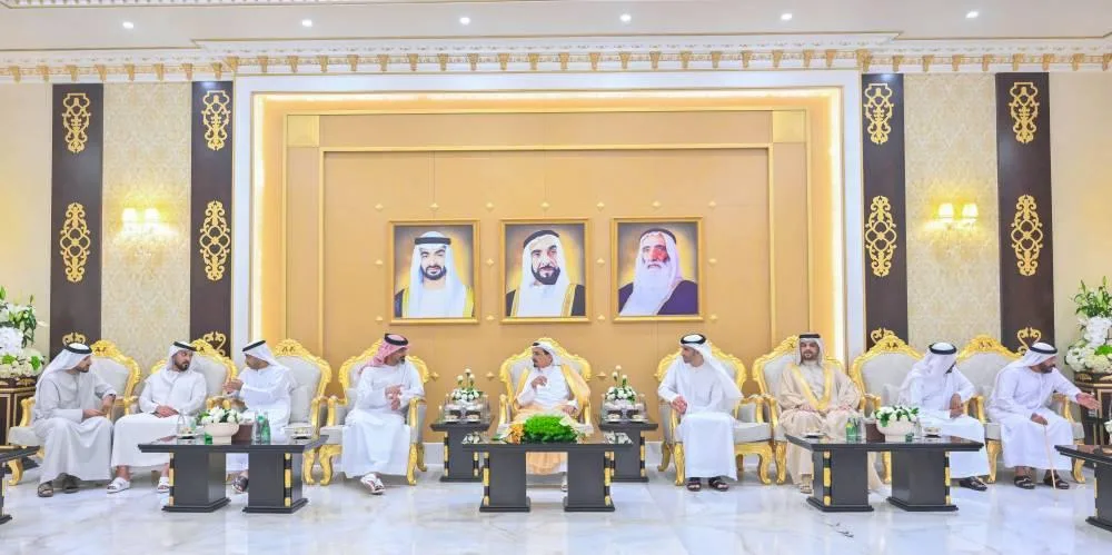حاكم عجمان وولي عهده يواصلان تلقي التهاني بمناسبة عيد الأضحى حاكم عجمان وولي عهده يواصلان تلقي التهاني بمناسبة عيد الأضحى