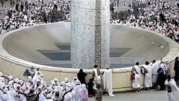 حجاج القرعة يواصلون رمي الجمرات في اليوم الثاني من أيام التشريق حجاج القرعة يواصلون رمي الجمرات في اليوم الثاني من أيام التشريق