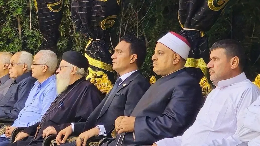 حزب المصريين الأحرار يقدم واجب العزاء لعائلة البطل خالد عبد العال: رمز التضحية الذي أنقذ الأرواح حزب المصريين الأحرار يقدم واجب العزاء لعائلة البطل خالد عبد العال: رمز التضحية الذي أنقذ الأرواح