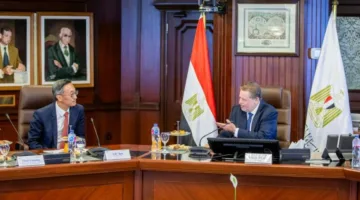 حسن عبدالله يجتمع برئيس بنك الصين الصناعي والتجاري لمناقشة سبل التعاون المشتركة