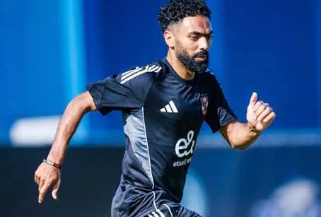 حسين الشحات يرفض الانتقال إلى الدوري الليبي وينتظر عرضاً من دوري الإمارات