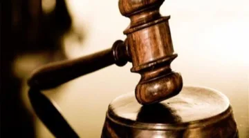 حكم بالسجن 5 سنوات على شاب عاطل عثر بحوزته على كيلوغرام من المخدرات وسلاح ناري في السلام