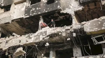 حماس: الاحتلال يستمر في تدمير النظام الصحي في ظل اشتباكات عنيفة في غزة