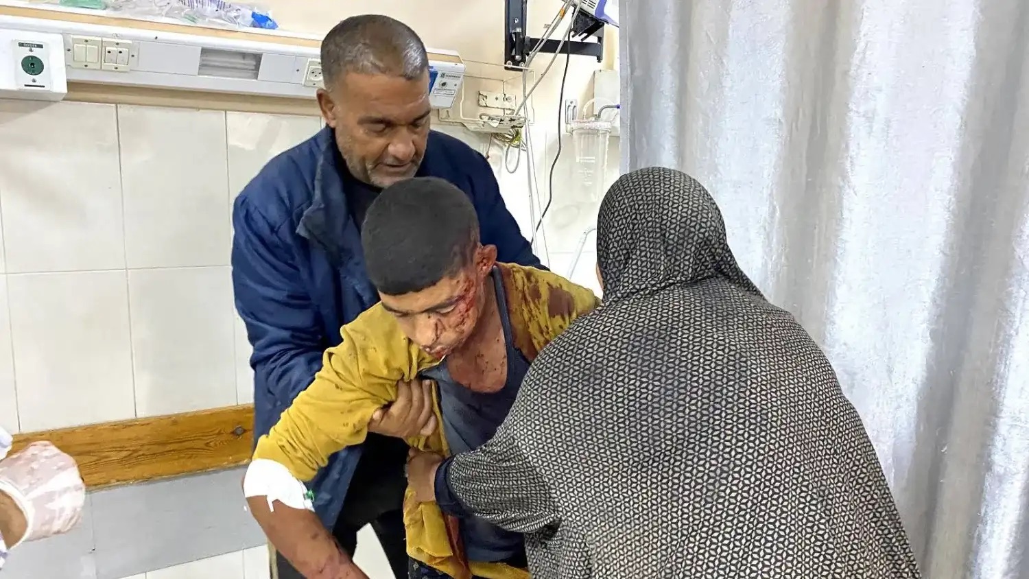 حماس… السلطة أولوية على مصلحة الشعب! حماس… السلطة أولوية على مصلحة الشعب!