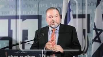 «حماس» ترد على تصريحات ليبرمان حول تسليح إسرائيل لميليشيات في غزة