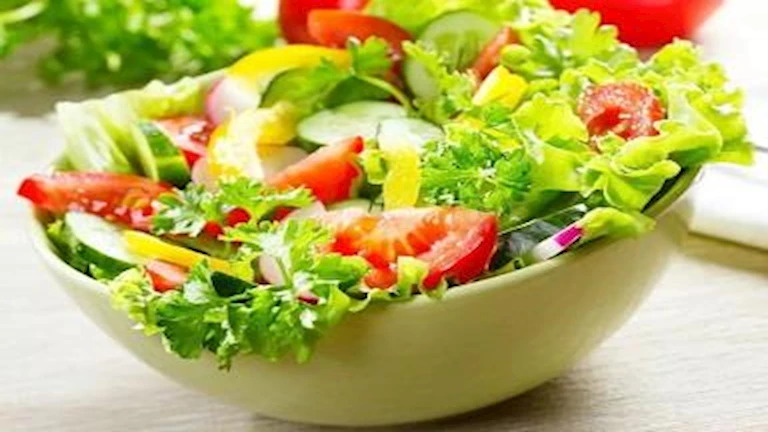خارج نطاق الأدوية: 5 أطعمة تعزز فقدان الوزن