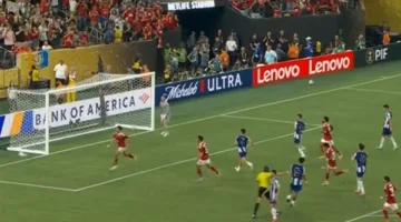 خالد الغندور: الأهلي يفكر في فرض عقوبات على اللاعبين لعدم نجاحهم في الفوز بكأس العالم للأندية.
