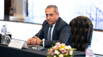 خالد عباس: العاصمة الإدارية خالية من الديون والوضع المالي مستقر وآمن.