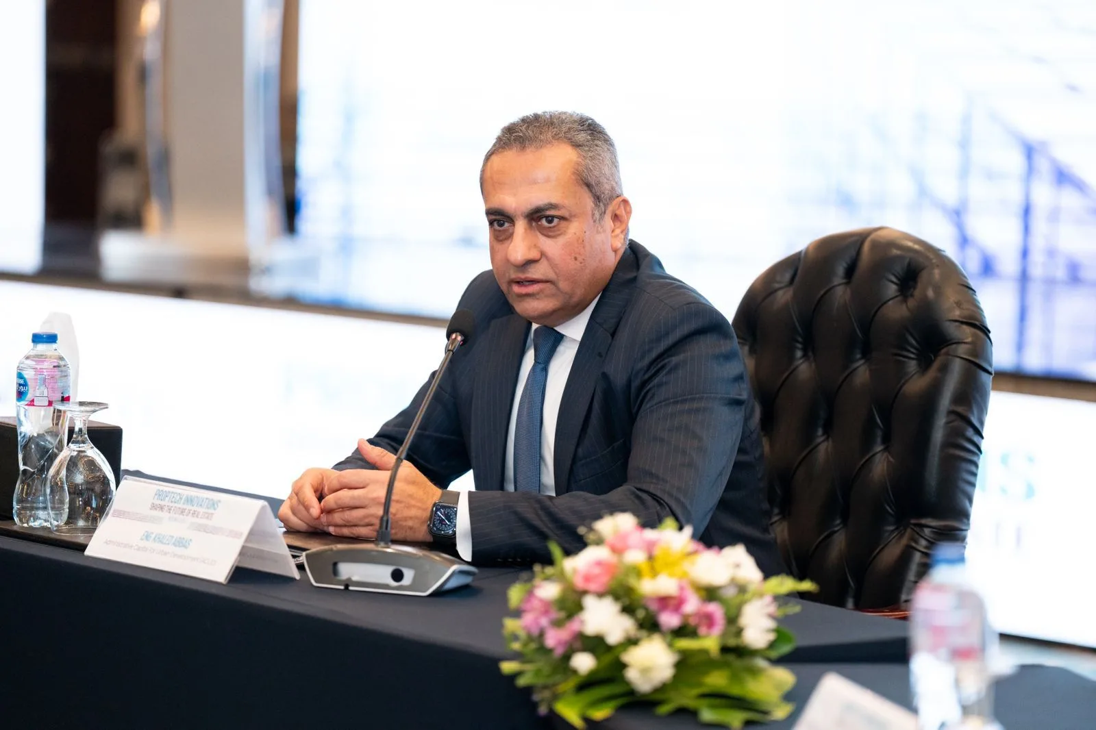 خالد عباس: العاصمة الإدارية خالية من الديون والوضع المالي مستقر وآمن.