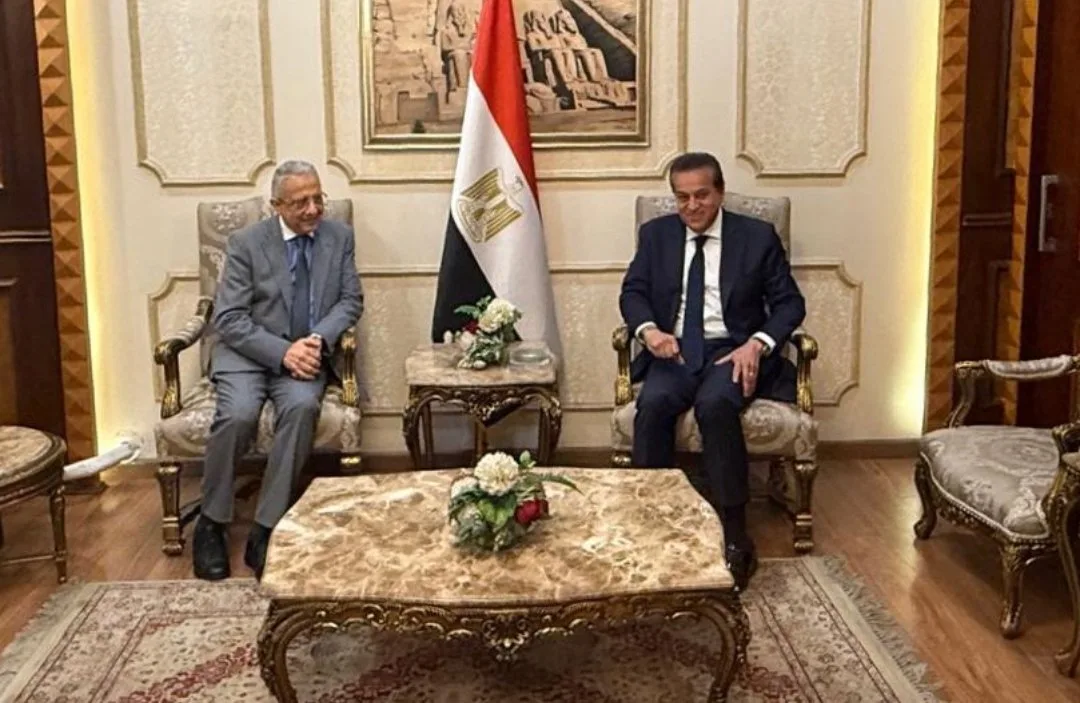 خالد عبدالغفار ووزير الصحة التونسي يستعرضان فرص التعاون خالد عبدالغفار ووزير الصحة التونسي يستعرضان فرص التعاون