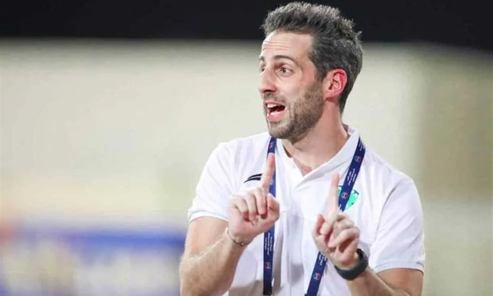 خبر في الجول – يانيك فيريرا يقترب من تولي تدريب الزمالك بعد التوصل إلى اتفاق… وتأجيل الإعلان عن الخطوة المقبلة.