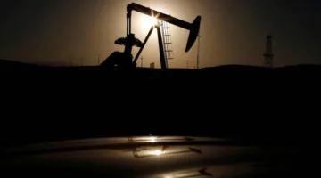 خبراء يتوقعون عدم وجود تأثير كبير على إمدادات النفط بعد هجوم إسرائيل على إيران