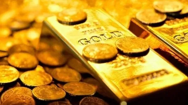 خبير اقتصادي لـ«الحرية»: «الذهب استثمار موثوق للجميع.. السبائك مستقبلية والجنيه خيار فعال للمدخرات» خبير اقتصادي لـ«الحرية»: «الذهب استثمار موثوق للجميع.. السبائك مستقبلية والجنيه خيار فعال للمدخرات»