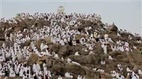 خطبة عرفة: الإيمان بترابط الأسر والصبر في مواجهة المحن