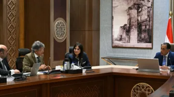 خطة لإعادة هيكلة الناتج المحلي بحيث يمثل الاستثمار والتصدير 50% منه