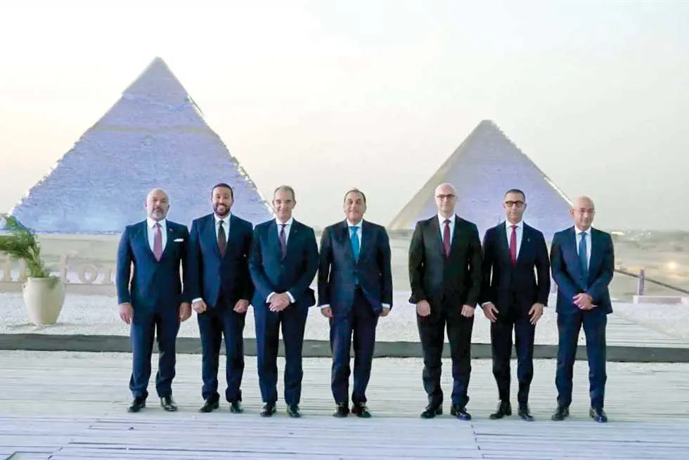 خلال إعلان خدمات الجيل الخامس.. «مدبولي»: معًا نبني مستقبلًا رقميًا واعدًا لتصبح مصر مركزًا إقليميًا للبيانات والبرمجيات