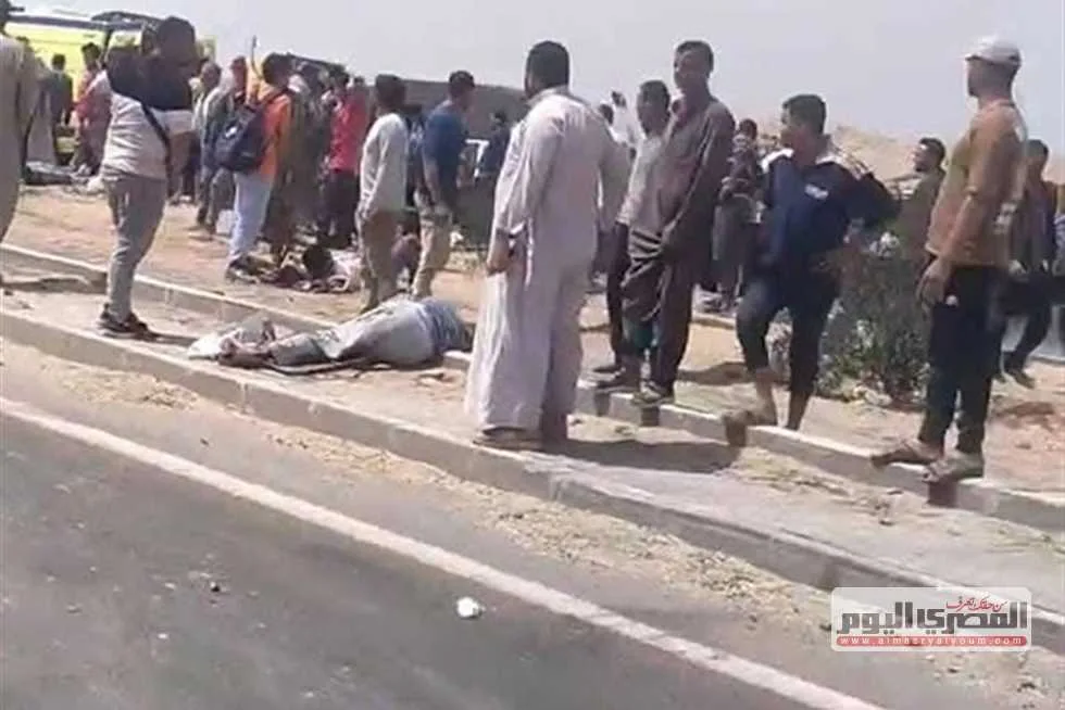 خلال احتفالات العيد.. 7 مصابين جراء انقلاب حافلة صغيرة في صحراء المنيا خلال احتفالات العيد.. 7 مصابين جراء انقلاب حافلة صغيرة في صحراء المنيا